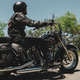 La idea es ayudar a los conductores a mantener el equilibrio de las pesadas motos Harley en parado y en baja velocidad.